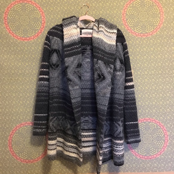 Cozy hooded wool sweater - Picture 1 of 5